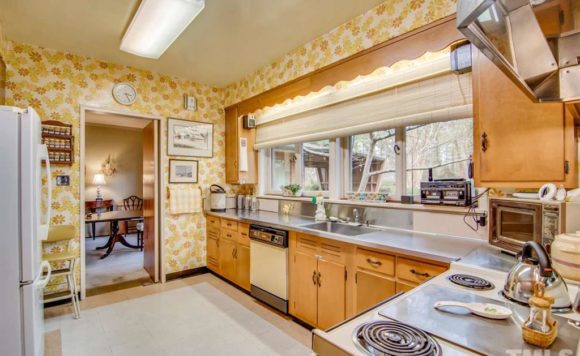 Truly mid-century kitchen