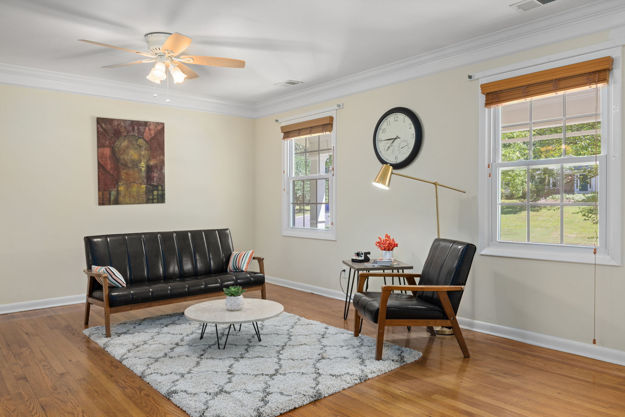 1102 Willow LivingRoom2